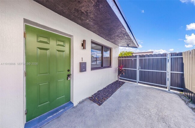 Building Photo - 920 NW 8th Ave