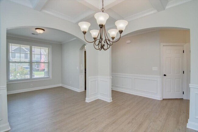 Building Photo - 5634 Sunbury Loop