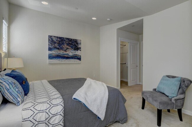 Building Photo - Exceptional End-Unit Townhome in Sterling Park – Palo Alto Living at Its Best!