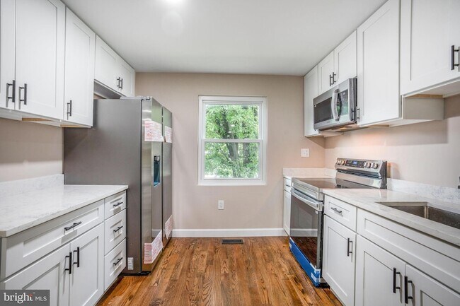 Building Photo - 3671 Waterwheel Square