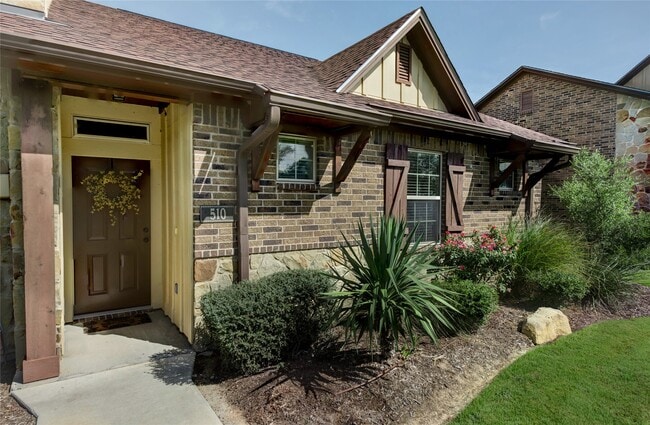 Building Photo - 409 Baby Bear Dr