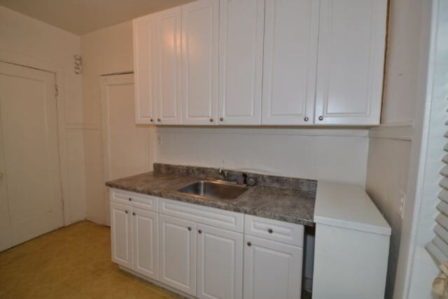 Building Photo - 5023 N Winchester Ave