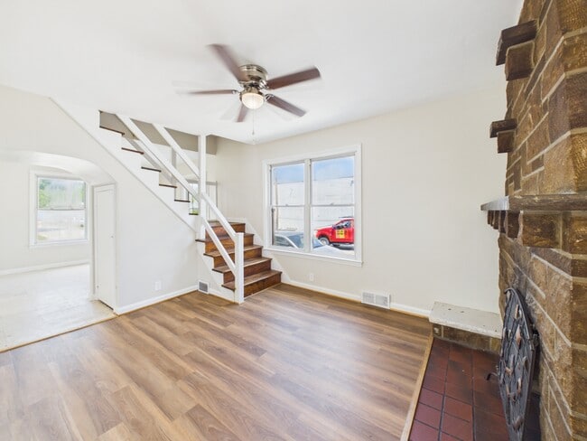 Building Photo - 1036 3rd St