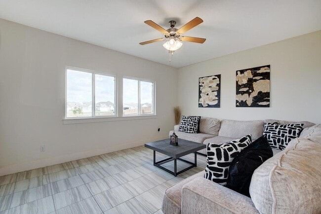 Building Photo - 413 White Steppe Way