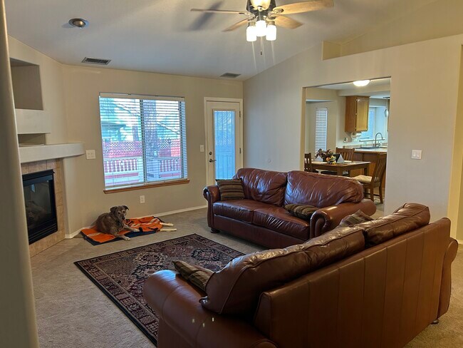 Building Photo - 2407 S Rocking Horse Ln