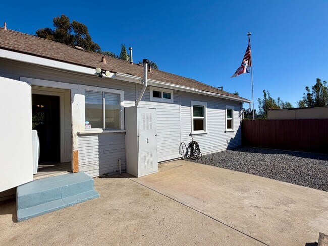 Building Photo - Carlsbad Home across from Holiday Park