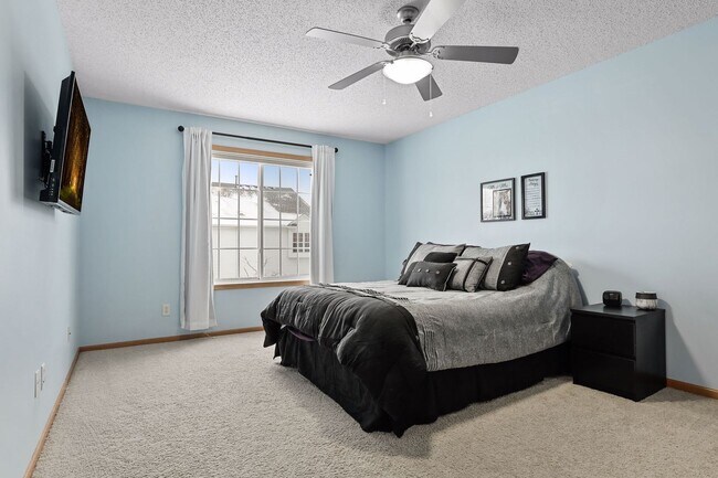 Building Photo - Amenity-Packed Bailey’s Arbor Townhome — Available June 1!