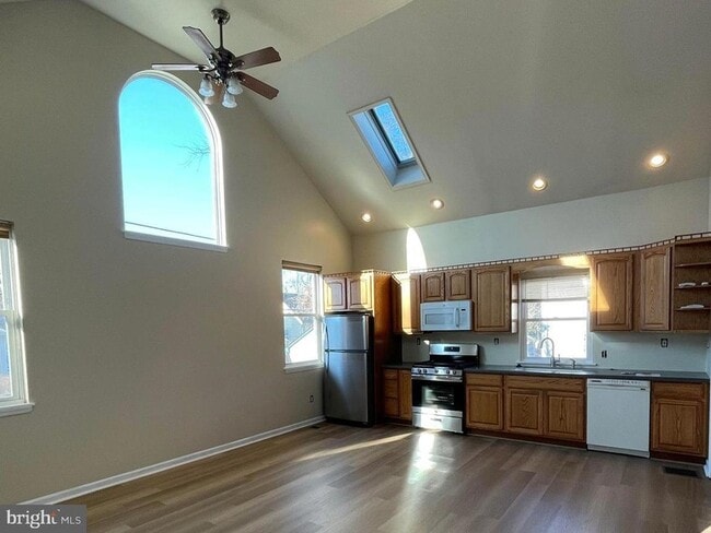 Building Photo - 3 Belmar Rd