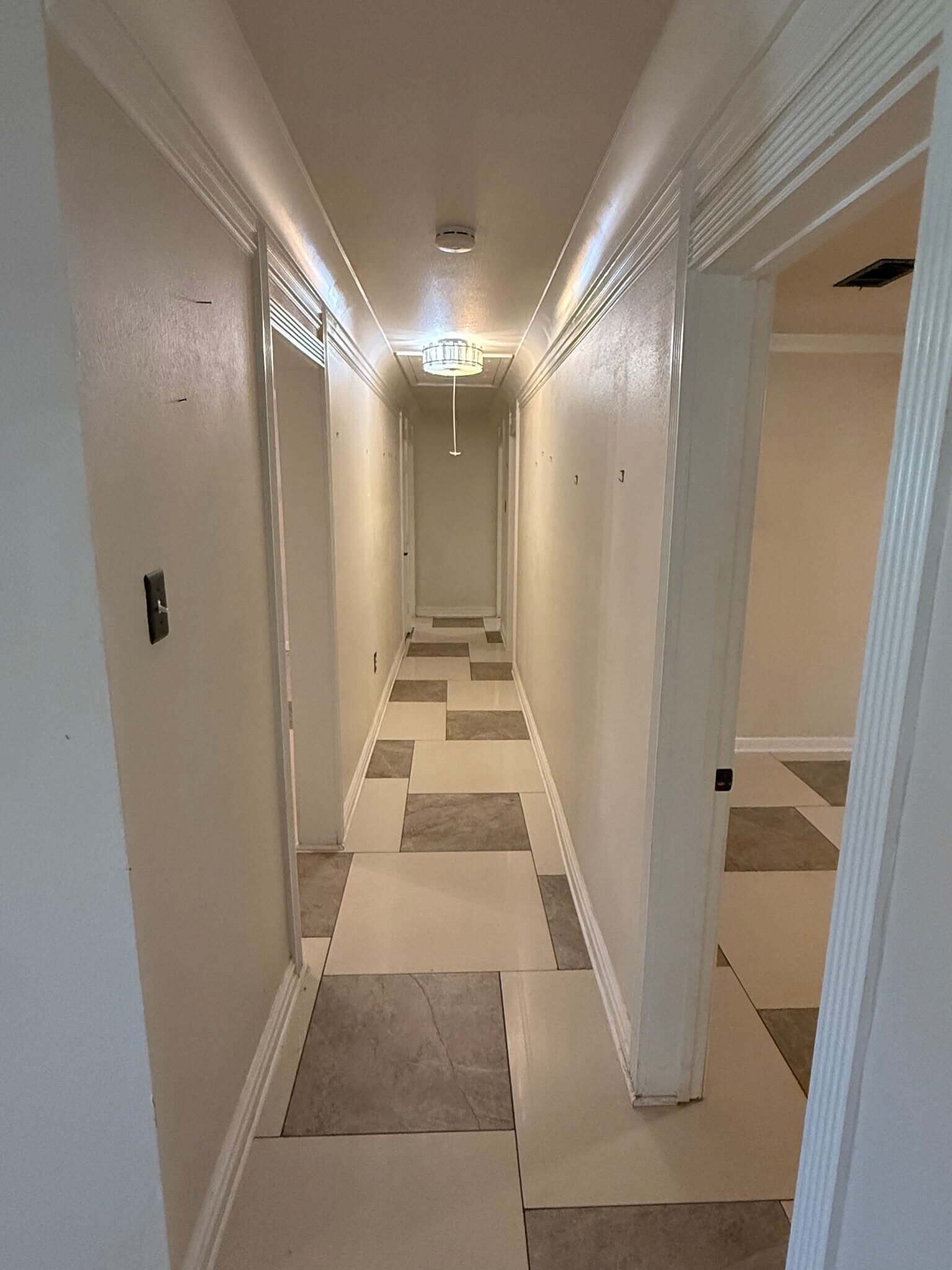 Hallway - 1616 Rio Vista Ave