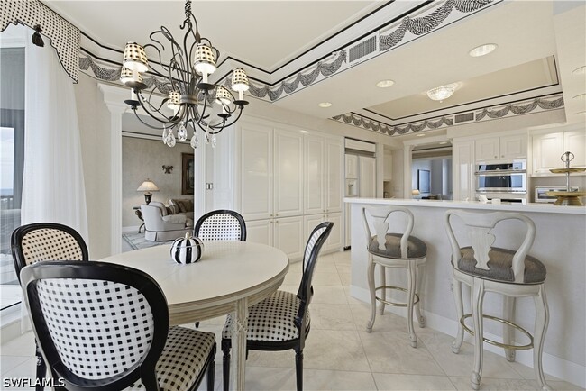 Building Photo - 8990 Bay Colony Dr