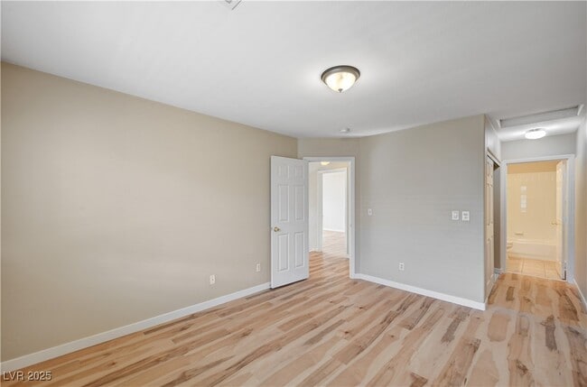 Building Photo - 10164 Tree Bark St