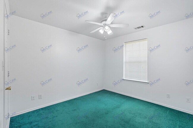 Building Photo - 509 W Cedar St