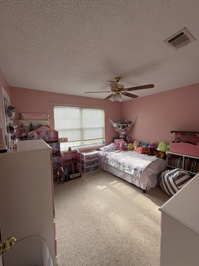 Building Photo - 106 Porter Way