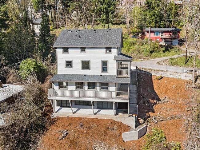 Building Photo - Freshly Remodeled Stunner Perched on the H...