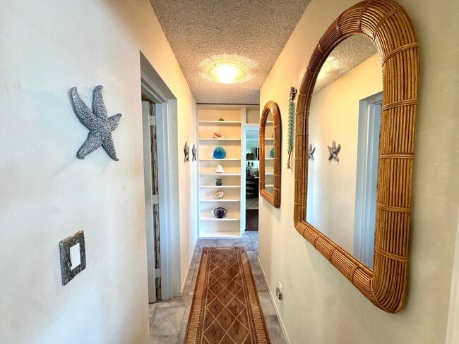 Building Photo - Waterfront Living in Naples - Furnished 2BD/2BA with Bay Views