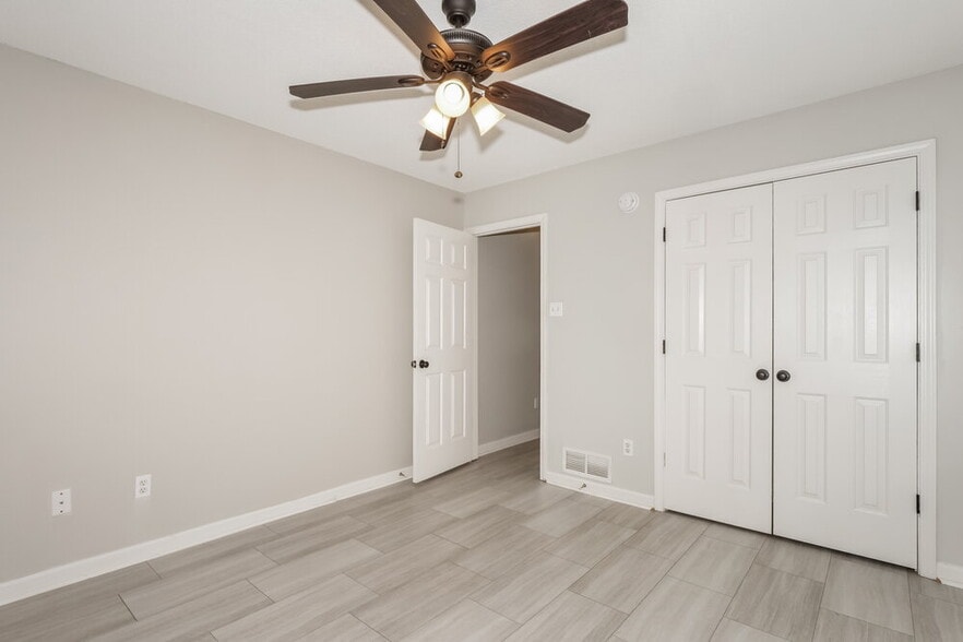 Building Photo - 3135 Quartz Dr