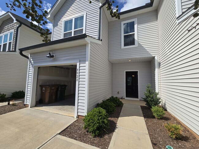 Building Photo - 4028 Beckton Trl