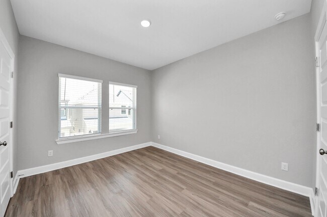 Building Photo - 5300 Berkeley Knl Cir