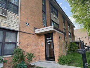 Building Photo - 1600 W Jarvis Ave