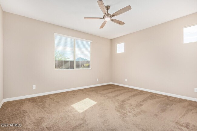 Building Photo - 8451 S 164th Dr