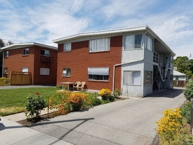 Building Photo - Remodeled Two bedroom apt, Sugarhouse; Covered Parking
