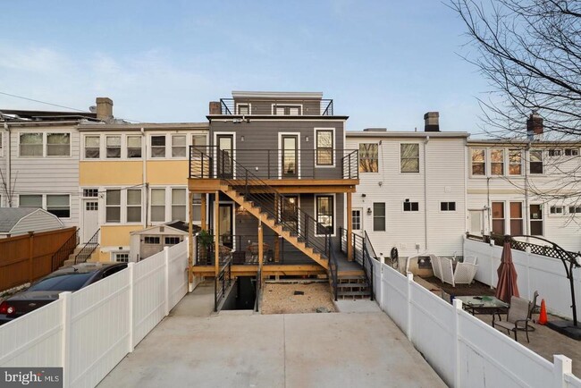 Building Photo - 5522 13th St NW