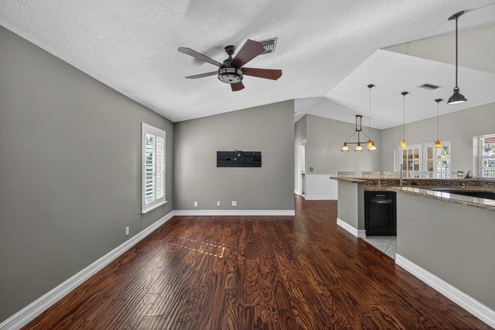 Building Photo - 9121 Paragon Way