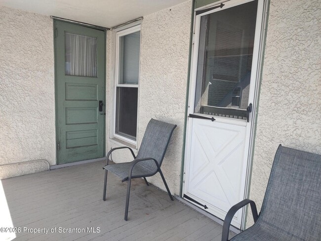 Building Photo - 1019 Delaware St