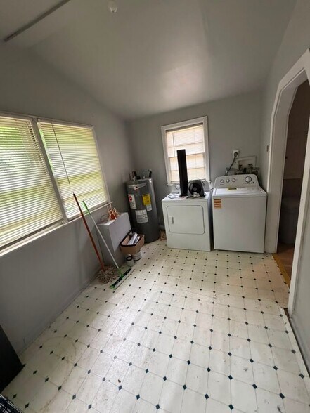Building Photo - 95 Sylvan Trail