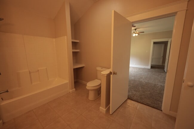 Building Photo - 2389 CR 158