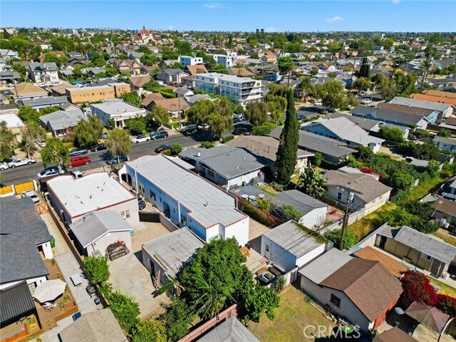 Building Photo - 4167 Denker Ave
