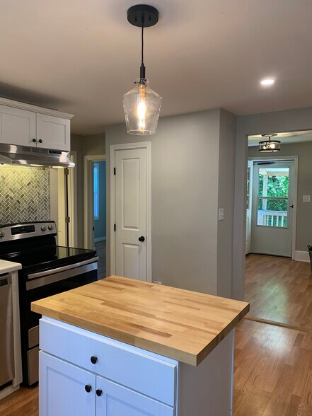 Kitchen - 5 Cordage St