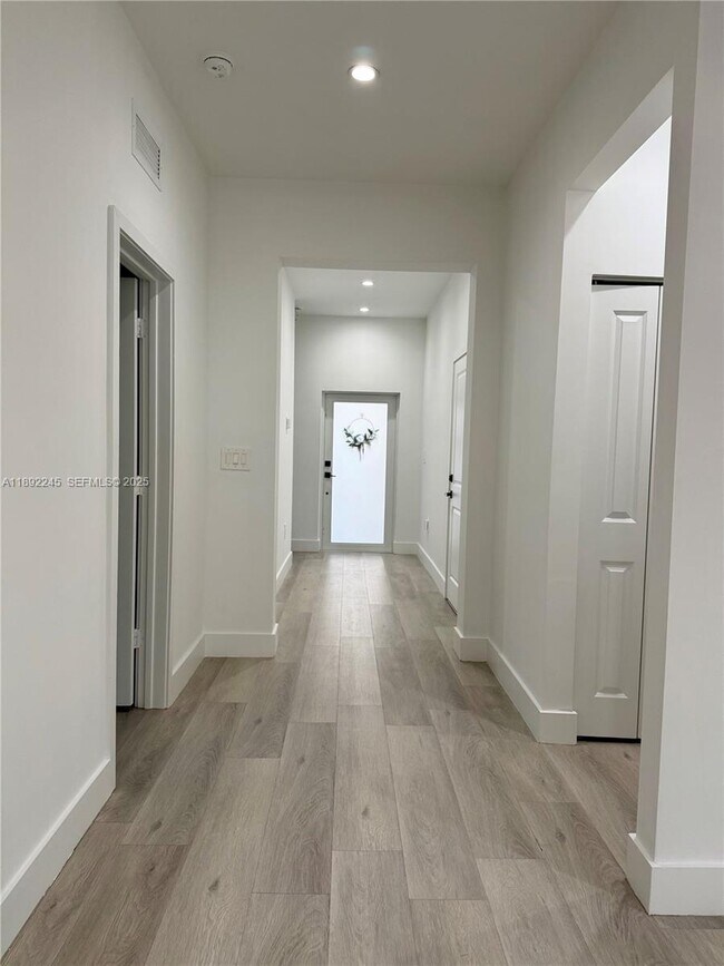 Building Photo - 11620 SW 241st St