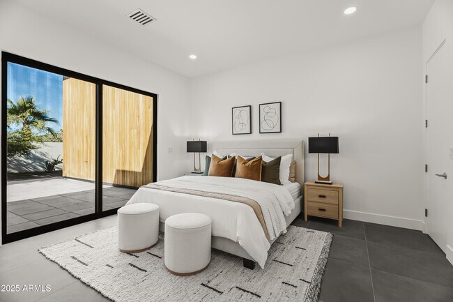 Building Photo - 5156 N 45th Pl