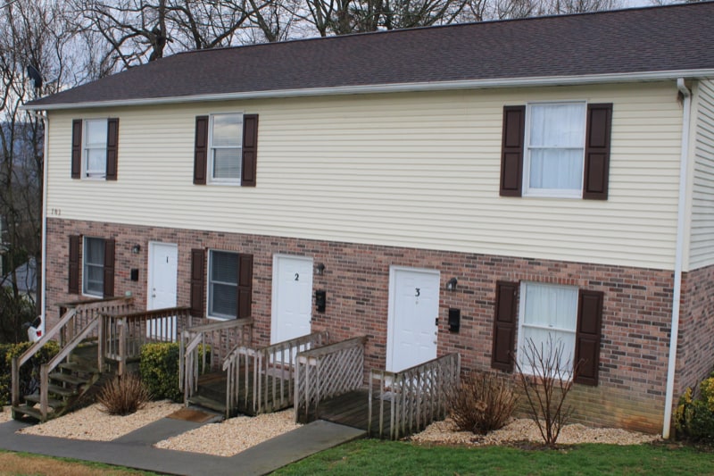 Building Photo - 703 Fall St