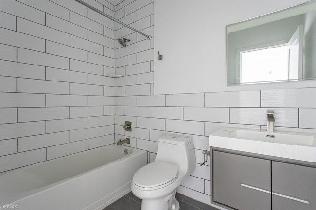 Building Photo - 1629 W Girard Ave