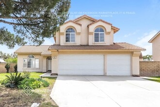 Building Photo - 2845 W Fairview Dr