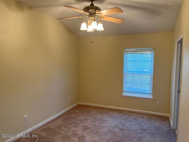 Building Photo - Beautiful Townhome in Biscayne Bay!