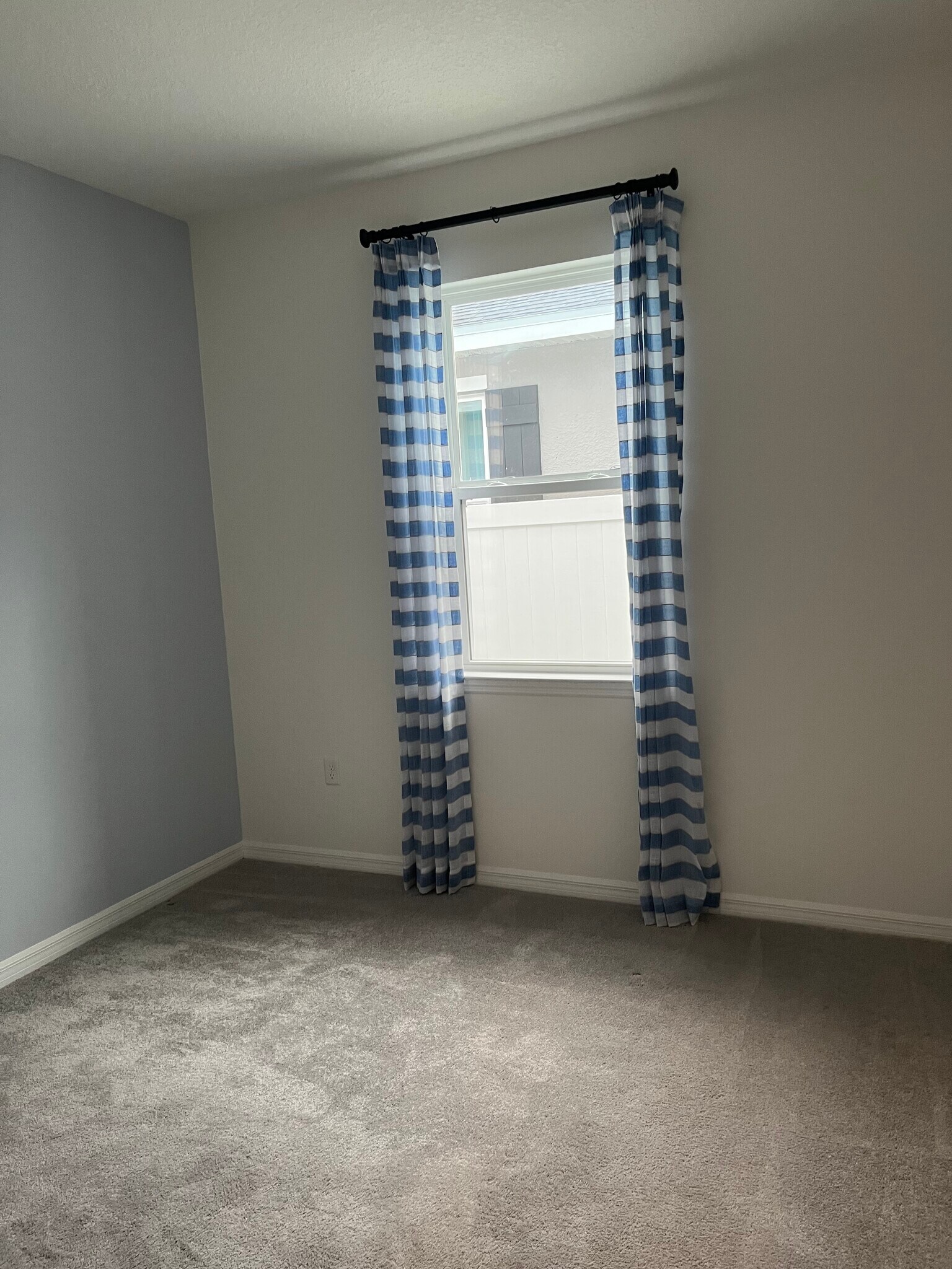 Building Photo - 1658 Blue Lagoon Cir