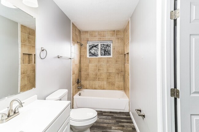 Building Photo - Cozy 3-Bedroom Home in Cincinnati, OH