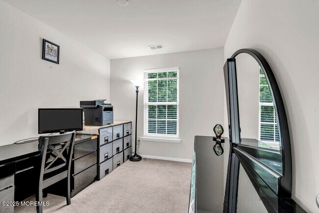 Building Photo - 8 Connor Dr