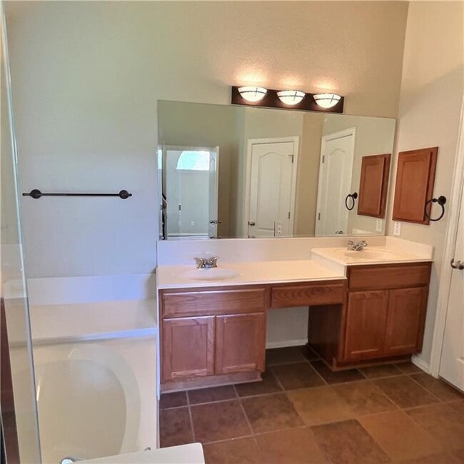 Building Photo - 2605 Shanty Creek Pl