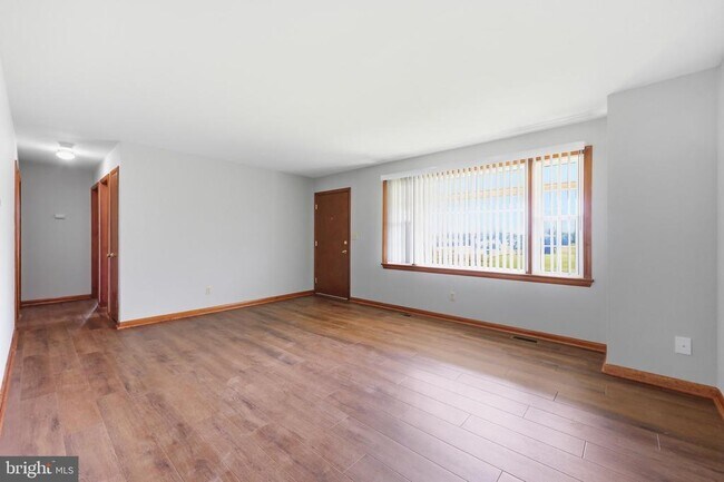 Building Photo - 4015 Jefferson Pike