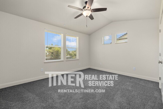 Building Photo - 1511 Bell St