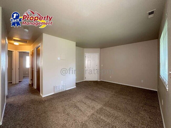 Building Photo - 4721 W Pasadena Ln