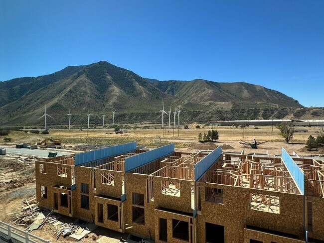 Building Photo - 5280 Acacia Dr