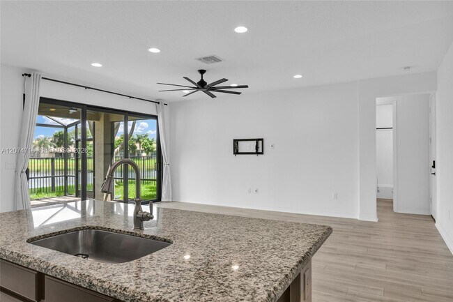 Building Photo - 8089 Ironstone Dr