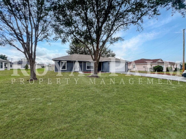 Building Photo - Newly Renovated 3BR/2BTH Fort Myers Home with Bright Layout & New Appliances