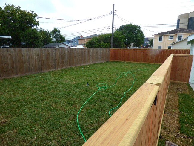 Building Photo - 3529 Topeka St