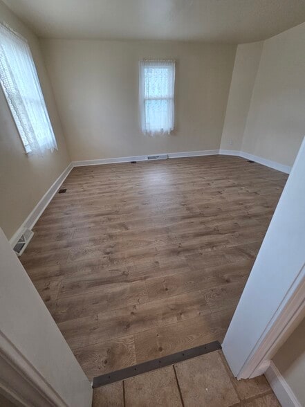 Building Photo - 712 Chambers Ave